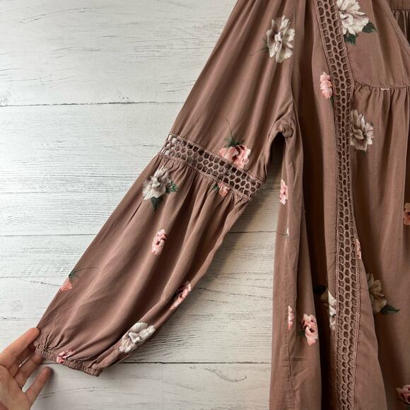 Torrid Beige Floral Eyelet Twill Tunic Size 1X - Picture 8 of 11